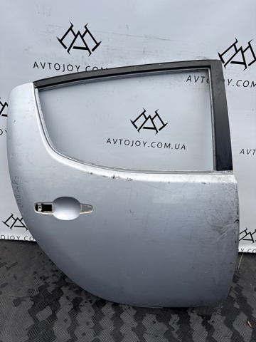 Двері пасажирські задні праві 5730A202 MITSUBISHI