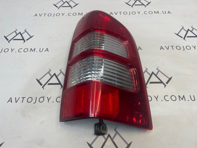 Задній правий стоп 6M3413B504BD FORD