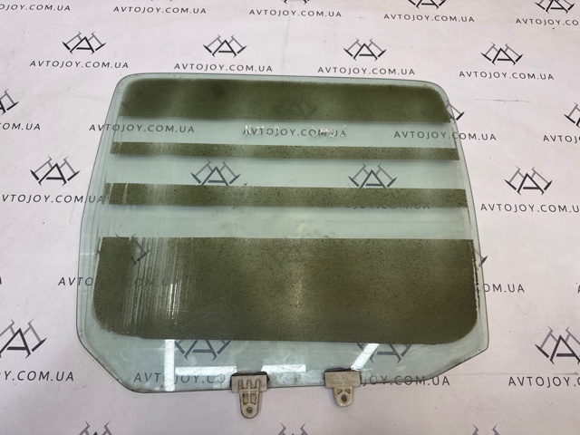 Скло задніх дверей, лівих 823012S703 NISSAN