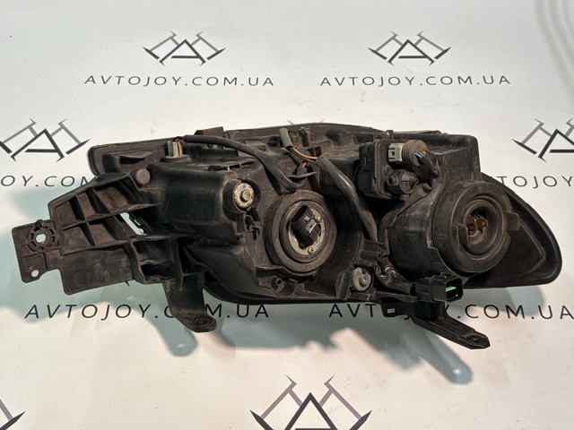 Фара дальнього світла в зборі 8301A175 MITSUBISHI