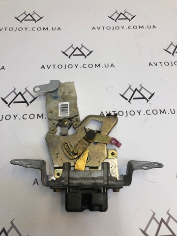 Замок скла задньої 3/5-ї двері (ляди) 90330EA500 NISSAN