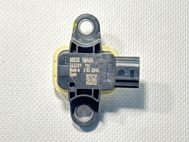 Датчик AIRBAG передній 988361MA0A NISSAN