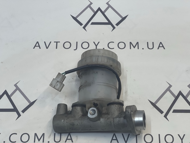 Циліндр головний гальма (Гідротормоз) MB618717 MITSUBISHI