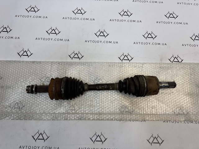 Піввісь передня ліва MN107605 MITSUBISHI