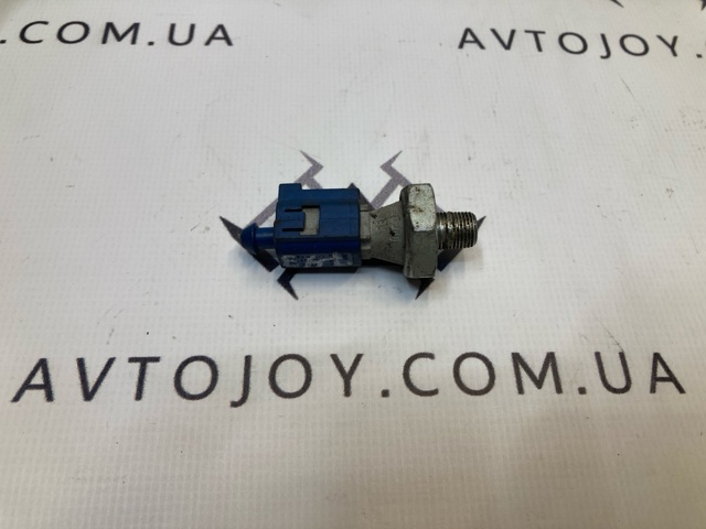 Датчик показника тиску масла MN163743 MITSUBISHI