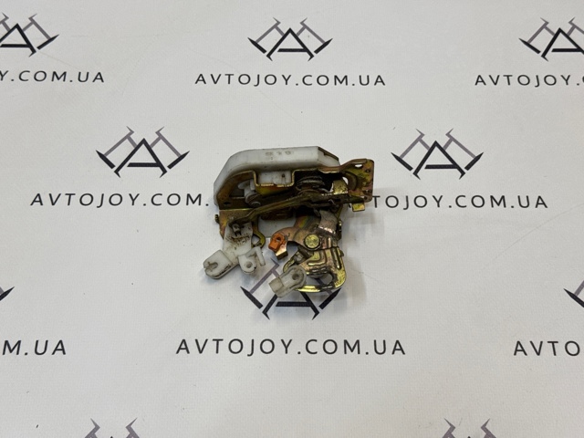 Замок задніх дверей, лівих MR313409 MITSUBISHI