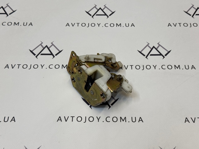 Замок задньої дверї, правої MR313410 MITSUBISHI