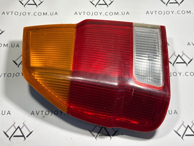 Задня ліва фара MR322701 MITSUBISHI