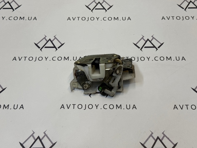 Замок задньої дверї, правої MR462226 MITSUBISHI