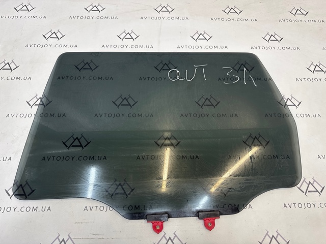 Скло задніх дверей, лівих MR487177 MITSUBISHI