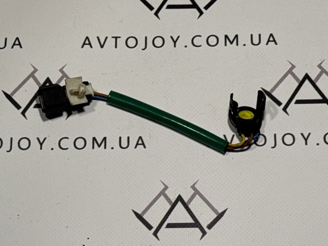 Лічинка замка дверей передніх, лівої MR555355 MITSUBISHI