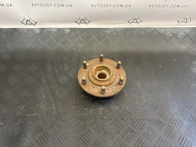 Маточина колеса передня MR992374 MITSUBISHI