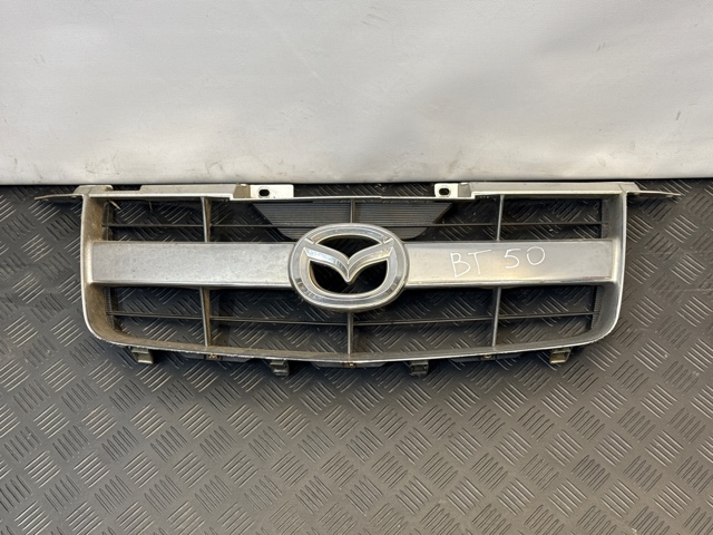 Решітка UR6150710C MAZDA