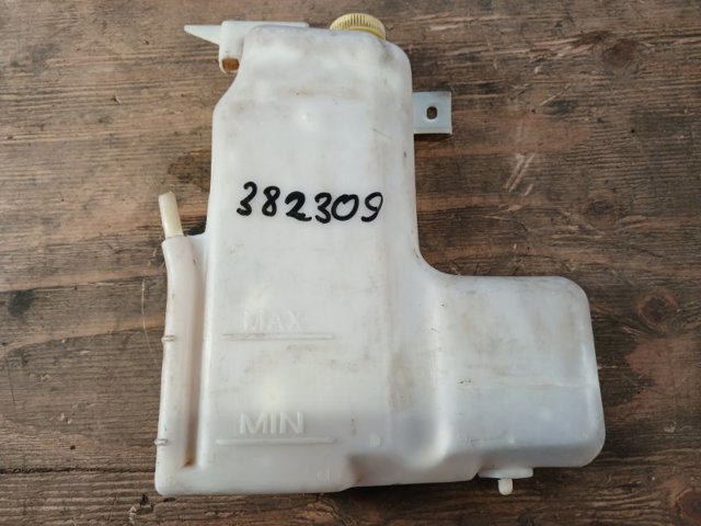 Бачок розширювальний 217108B400 NISSAN