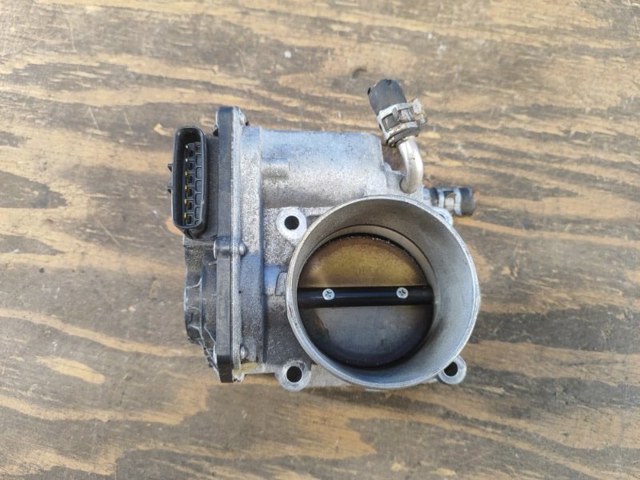 Заслінка повітряна 2203020060 TOYOTA