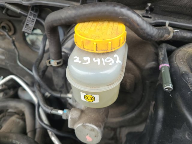 Циліндр головний гальма (Гідротормоз) 26401AJ000 SUBARU