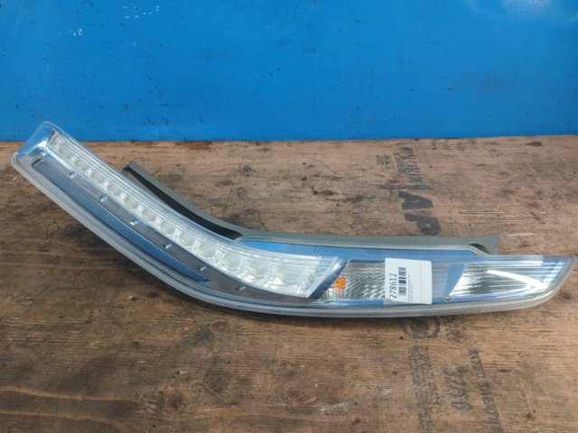Задній правий стоп 265503NL0B NISSAN