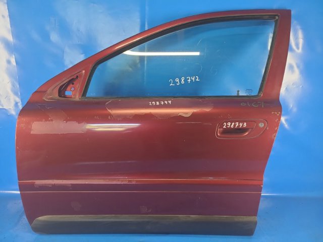 Дверь передня ліва 30796486 VOLVO