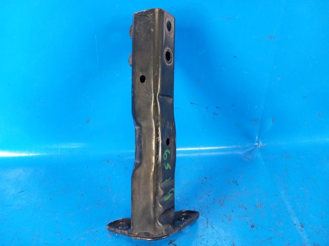 Кронштейн підсилювача переднього бампера 31106794420 BMW