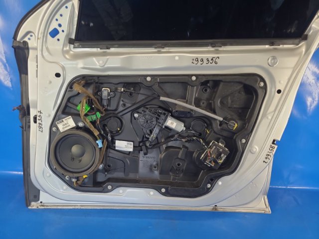 Мотор склопідйомника дверей передніх, правих 31253062 VOLVO