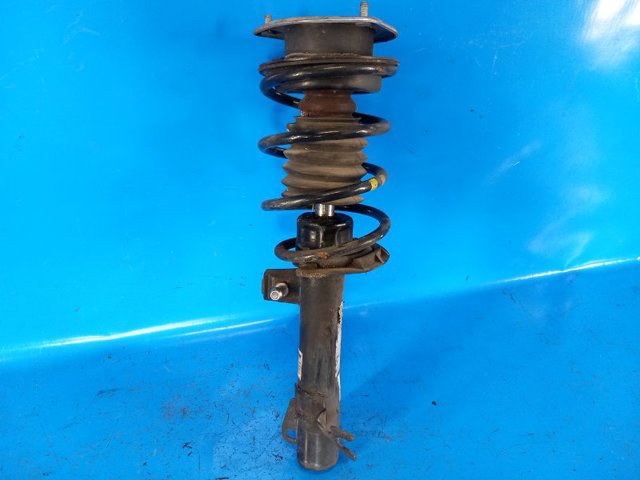 Стійка передня права 31316789554 BMW