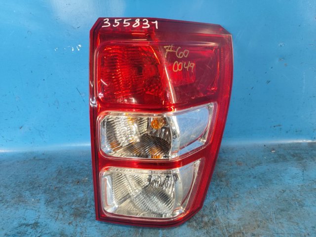 Задній правий стоп 3565065J21 SUZUKI