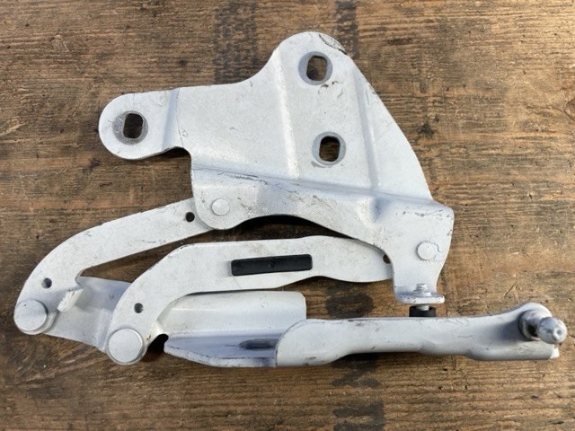 Петля капота, права 41002993150 BMW