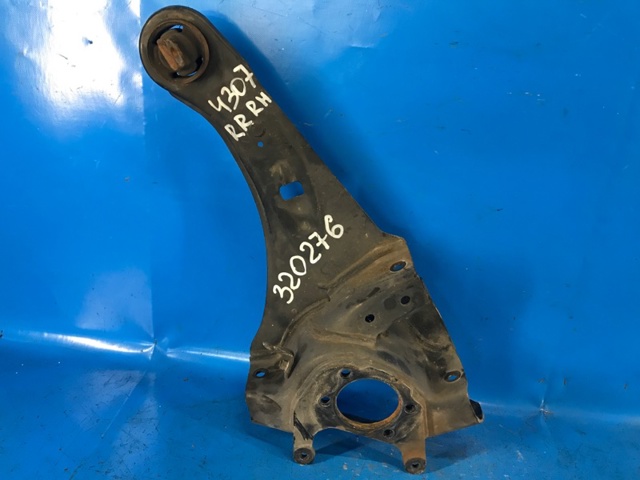 Цапфа права 4125A080 MITSUBISHI
