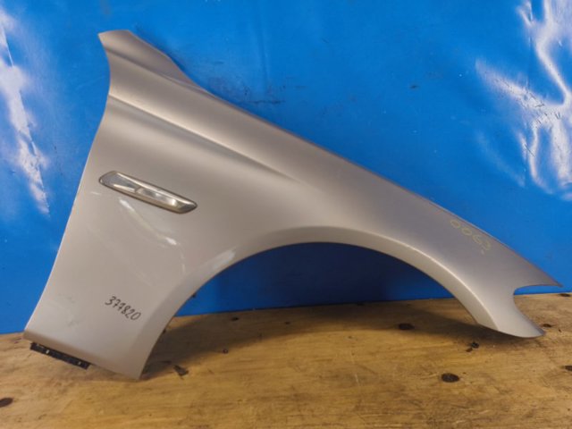 Переднє праве крило 41355A03262 BMW