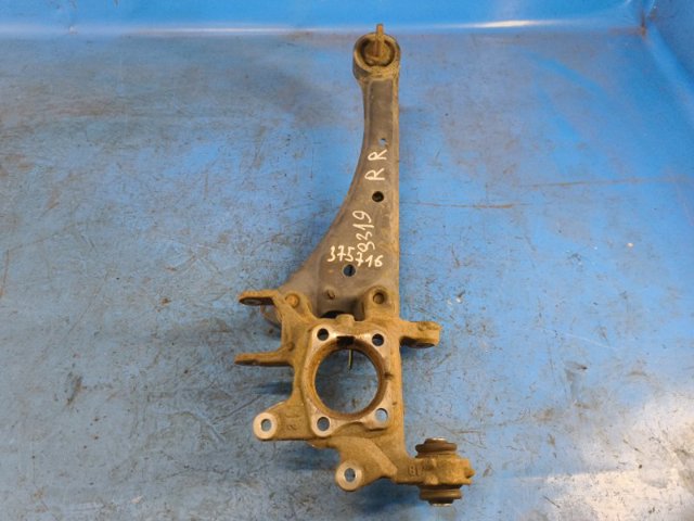 Цапфа права 4230412240 TOYOTA