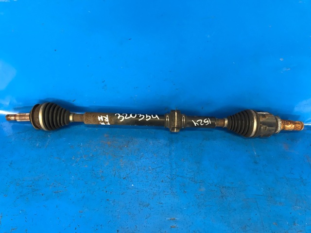 Піввісь передня, права 4341012B30 TOYOTA