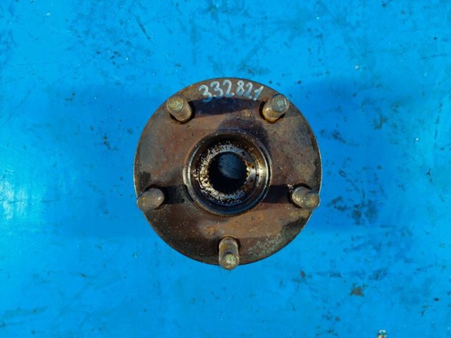 Підшипник в зборі з маточиною передній 4351047010 TOYOTA