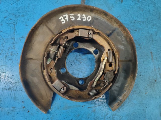 Захист гальмівного диска заднього, лівого 4650442040 TOYOTA