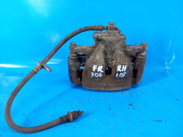 Супорт гальмівний, передній, правий 4773006220 TOYOTA
