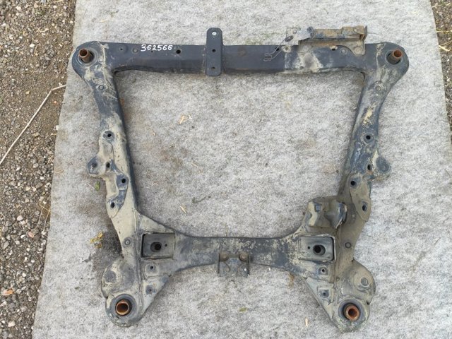 Підрамник передній 511000E010 TOYOTA