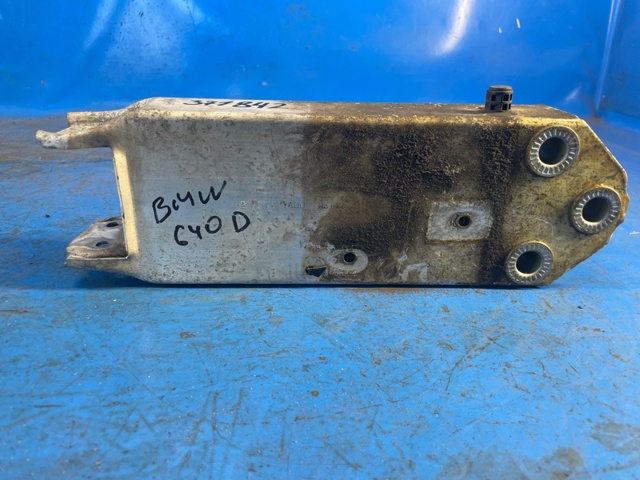 Кронштейн підсилювача переднього бампера 51117253877 BMW