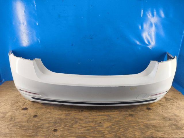 Кожух бампера заднього 51127384597 BMW