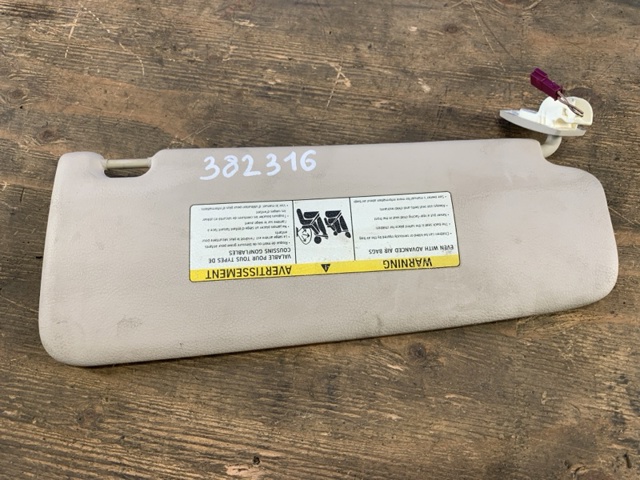 Козирок протисонячний 51168038165 BMW