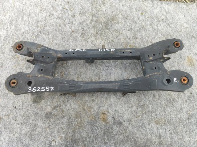 Балка задньої підвіски, підрамник 5120675020 TOYOTA