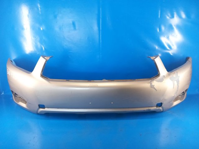 Бампер на авто 5211948936 TOYOTA