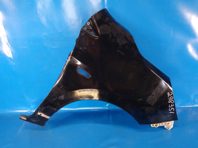 Переднє праве крило 5220G512 MITSUBISHI