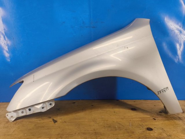 Переднє ліве крило 53812AC050 TOYOTA