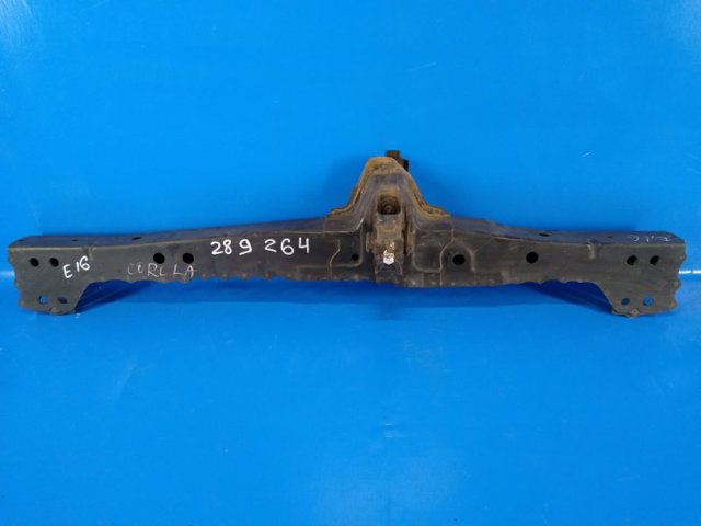 Балка передньої підвіски (підрамник), передня 5710402230 TOYOTA