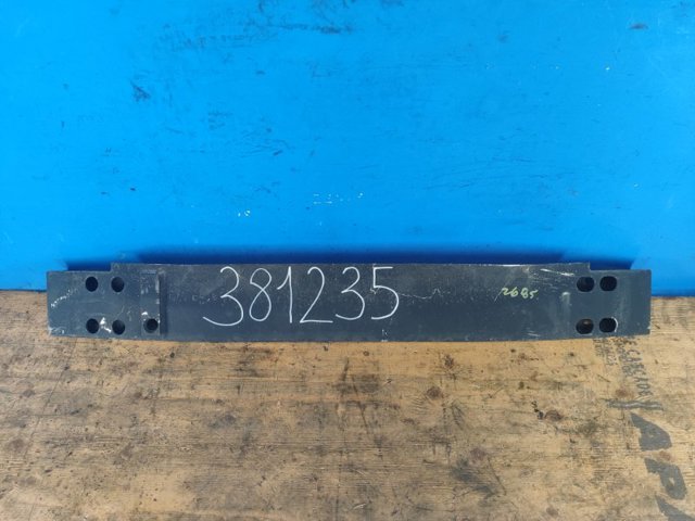 Швелер переднього бампера 620304GA0A NISSAN