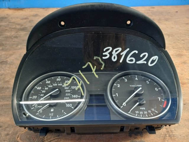 щиток приладу 62109187066 BMW