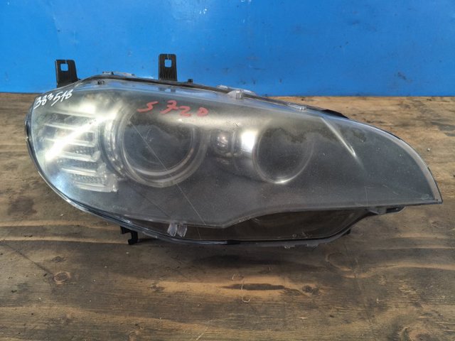 Фара передня права 63117287018 BMW
