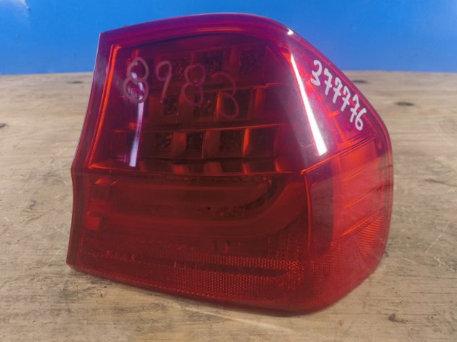 Фара задня права зовнішня 63214871736 BMW