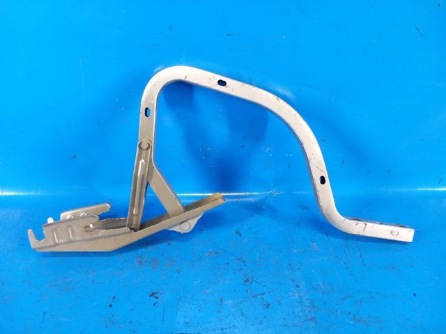 Петля кришки багажника 6451006030 TOYOTA