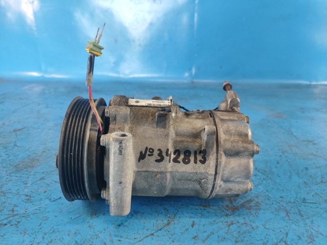 Компресор кондиціонера 64529223392 BMW