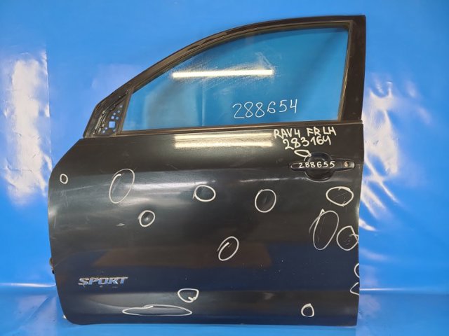 Двері передні, ліві 6700242110 TOYOTA